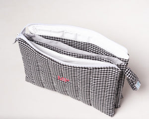 Necessaire